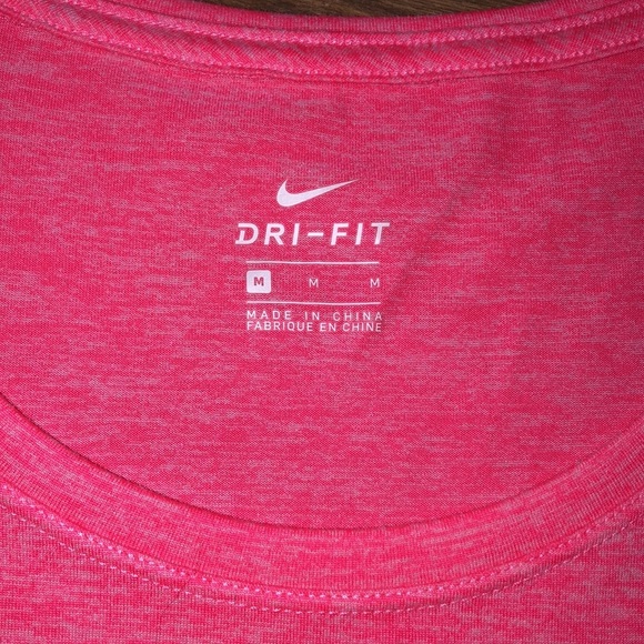 𝅺Nike Dri fit medium pink athletic top - Picture 2 of 3
